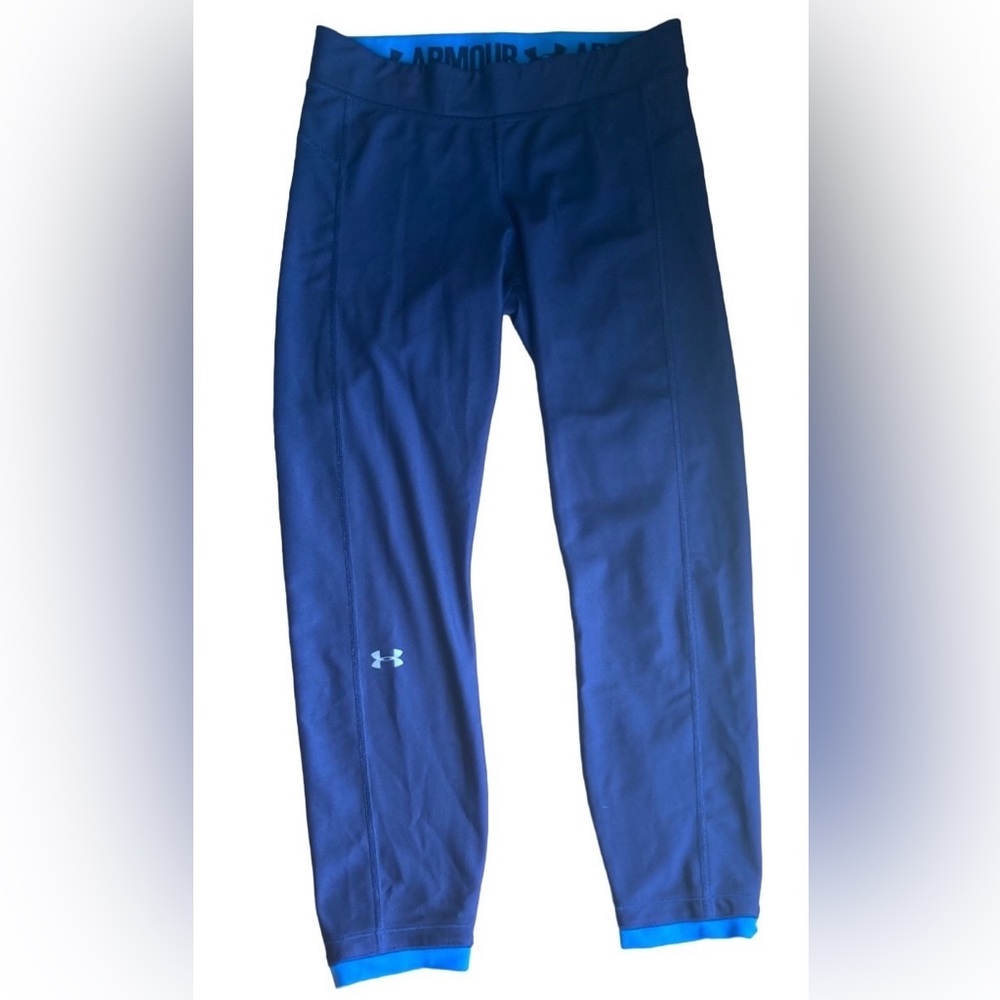Comfy workout pants/leggings from the brand Under Armor.